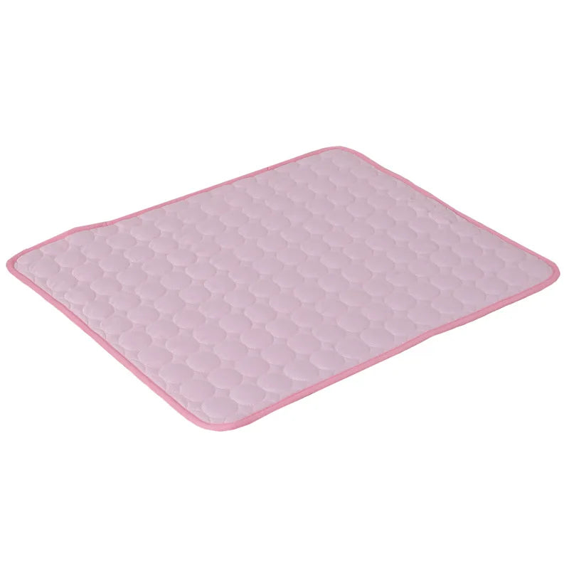 Tapis rafraichissant pour chat rose
