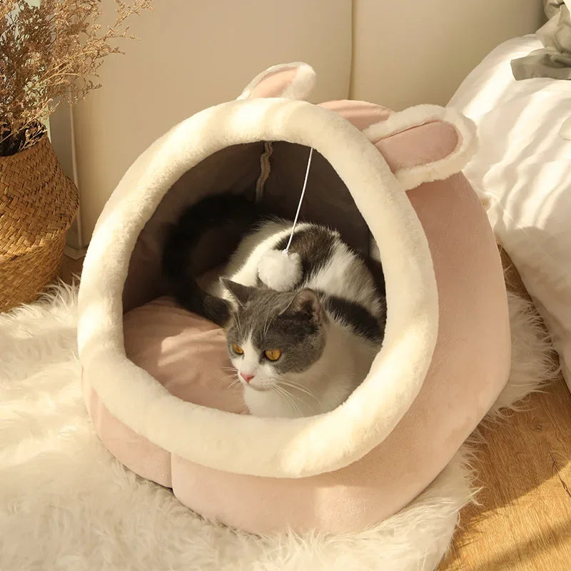 niche pour chat cocon rose grandes oreilles